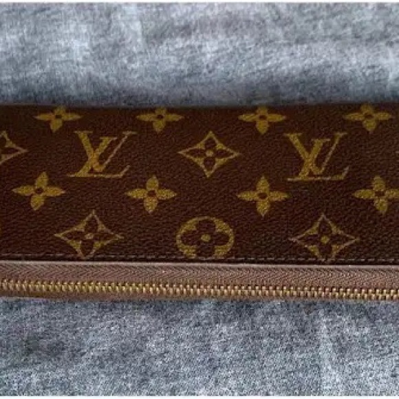Louis Vuitton Clémence Wallet - Picture 3 of 4